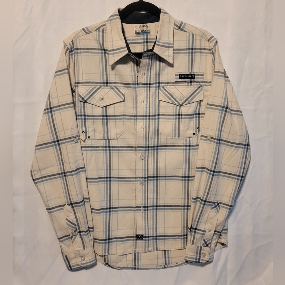 SALT LIFE SLX Sz Small Men's Cream and Blue Plaid Flannel Button-up Long Sleeve
